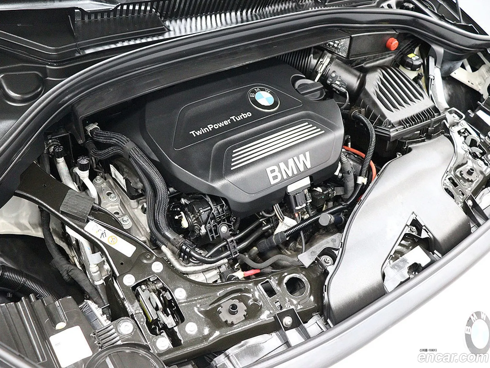 BMW 2 Series Active Tourer 2017 — 18
