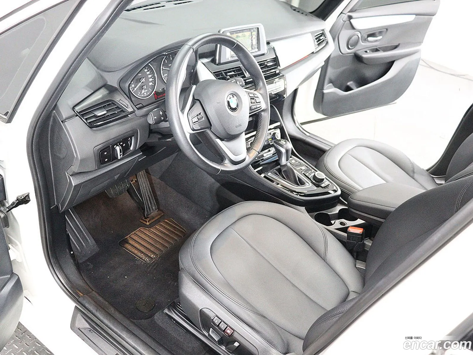 BMW 2 Series Active Tourer 2017 — 2