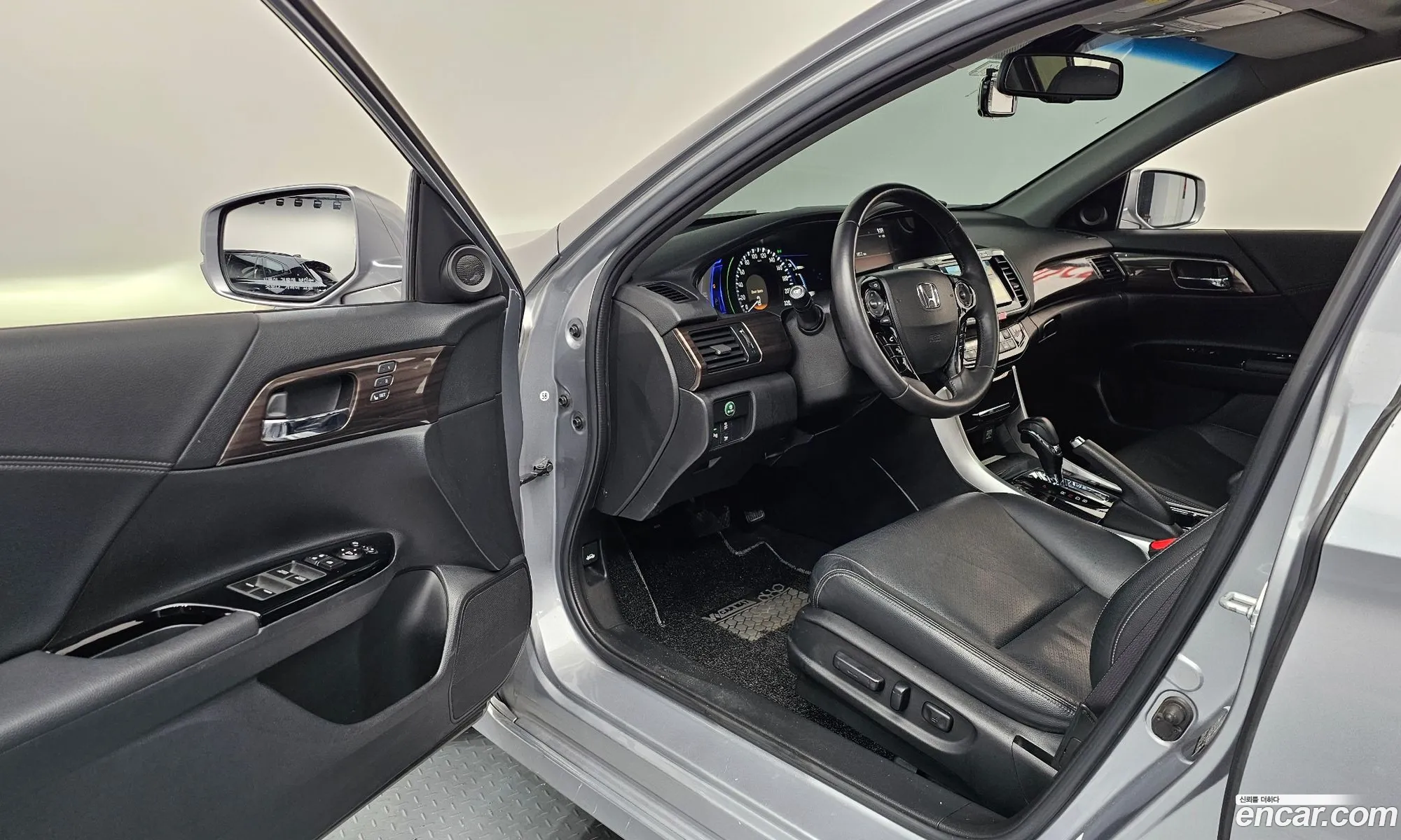 Honda All New Accord 2017 JHMCR6650HC201472 — 16