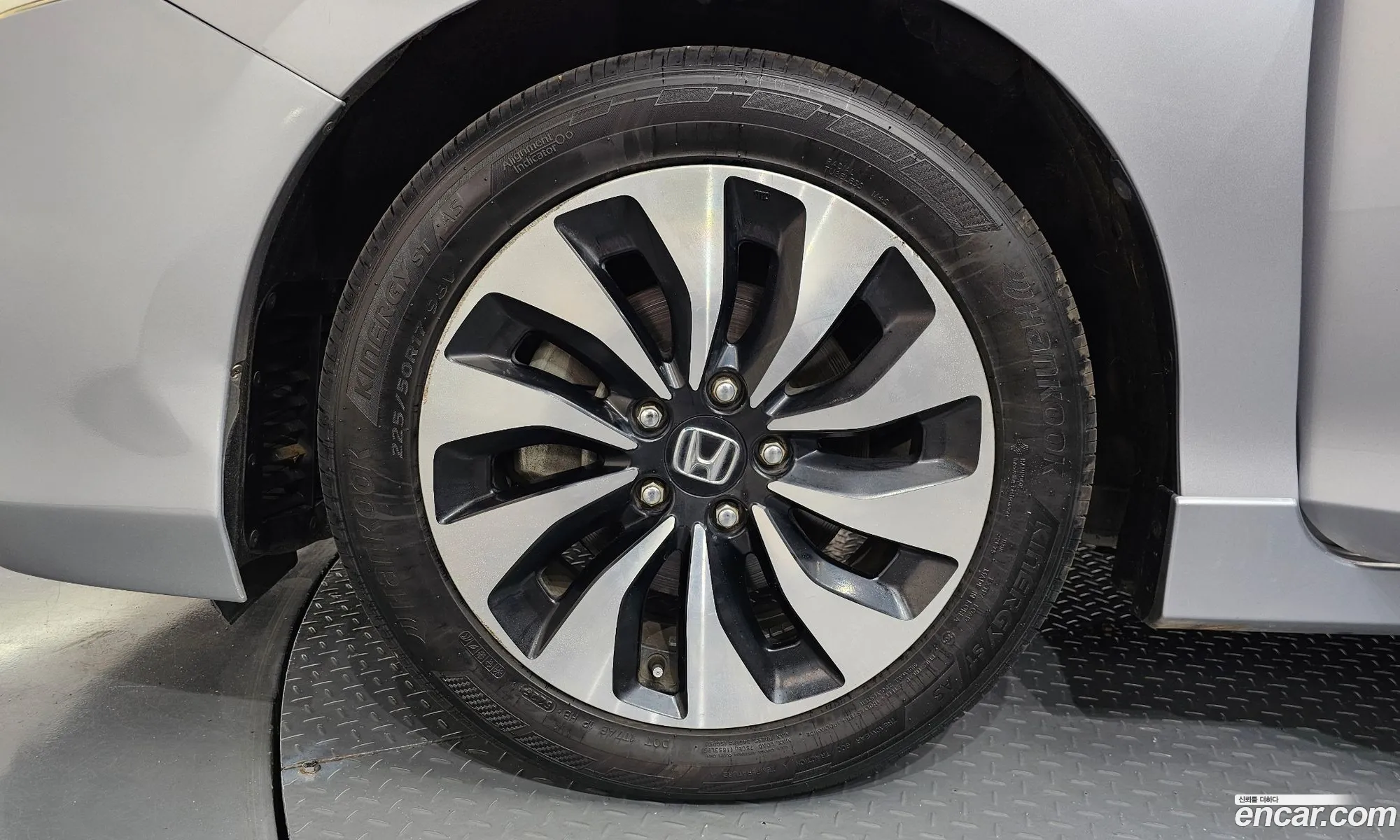 Honda All New Accord 2017 JHMCR6650HC201472 — 3