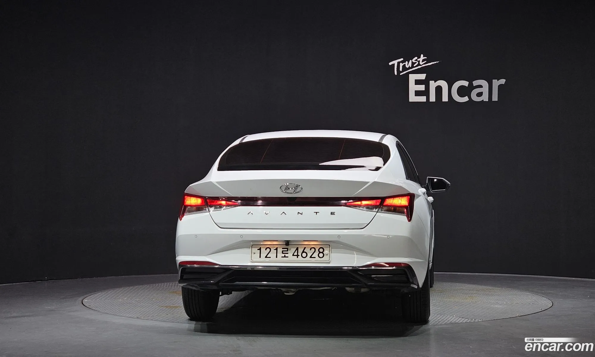 Hyundai Elantra 2021 — 2