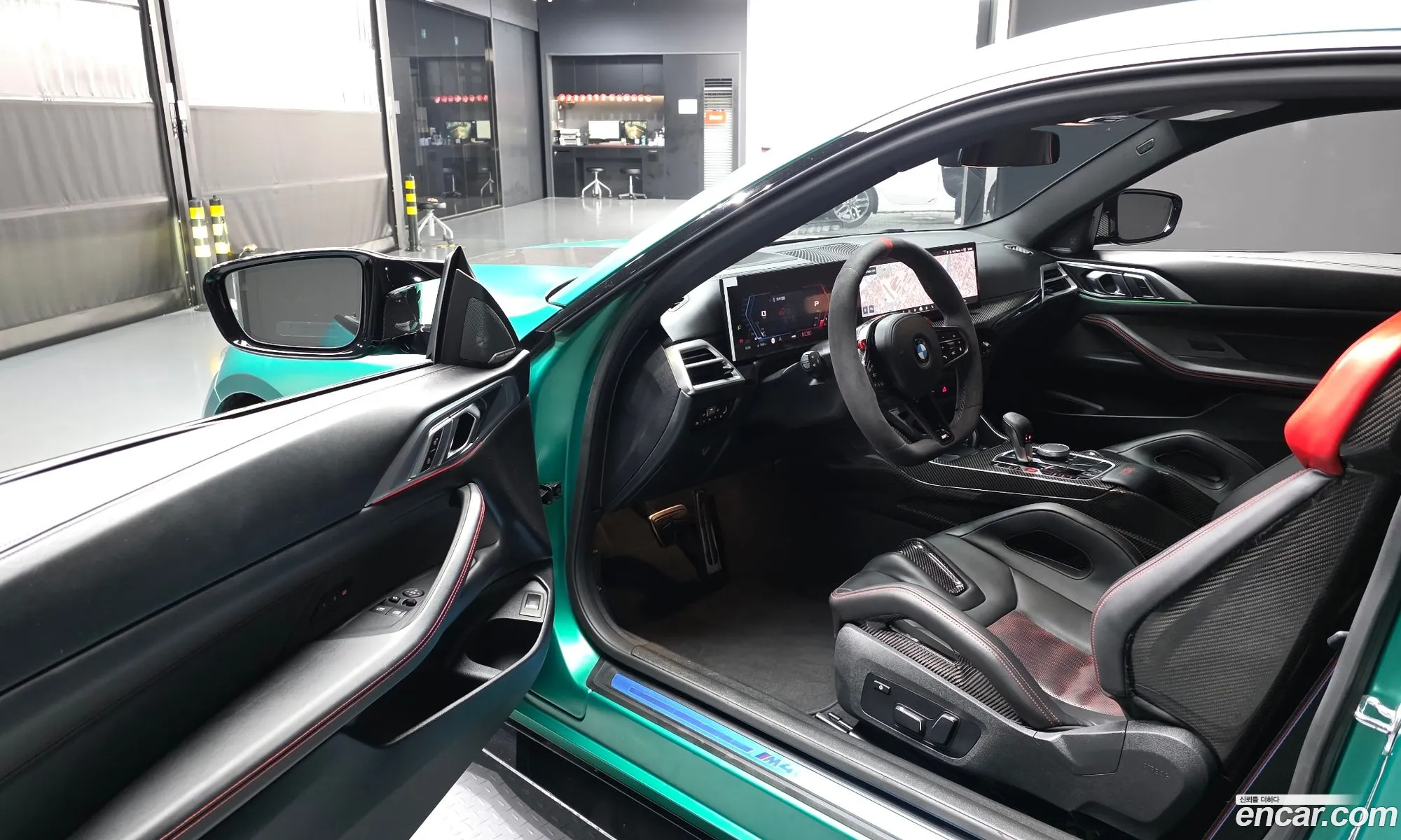 BMW M4 2025 WBS41HK03SCV46554 — 17
