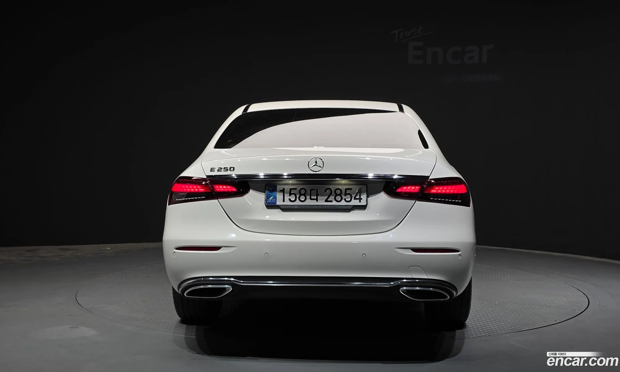 Mercedes-Benz E-Class W213 2022 — 14