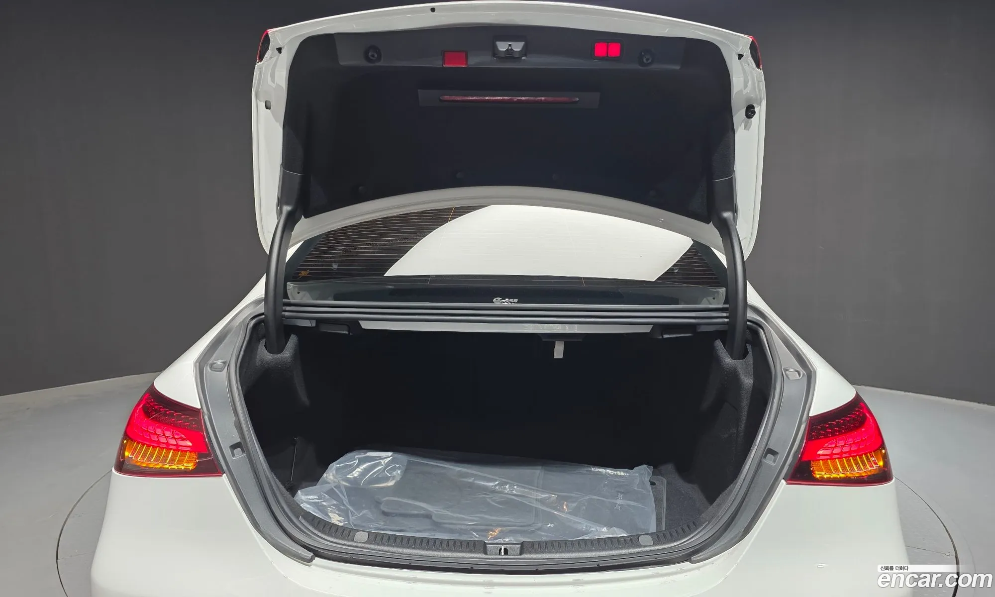 Mercedes-Benz E-Class W213 2022 — 15