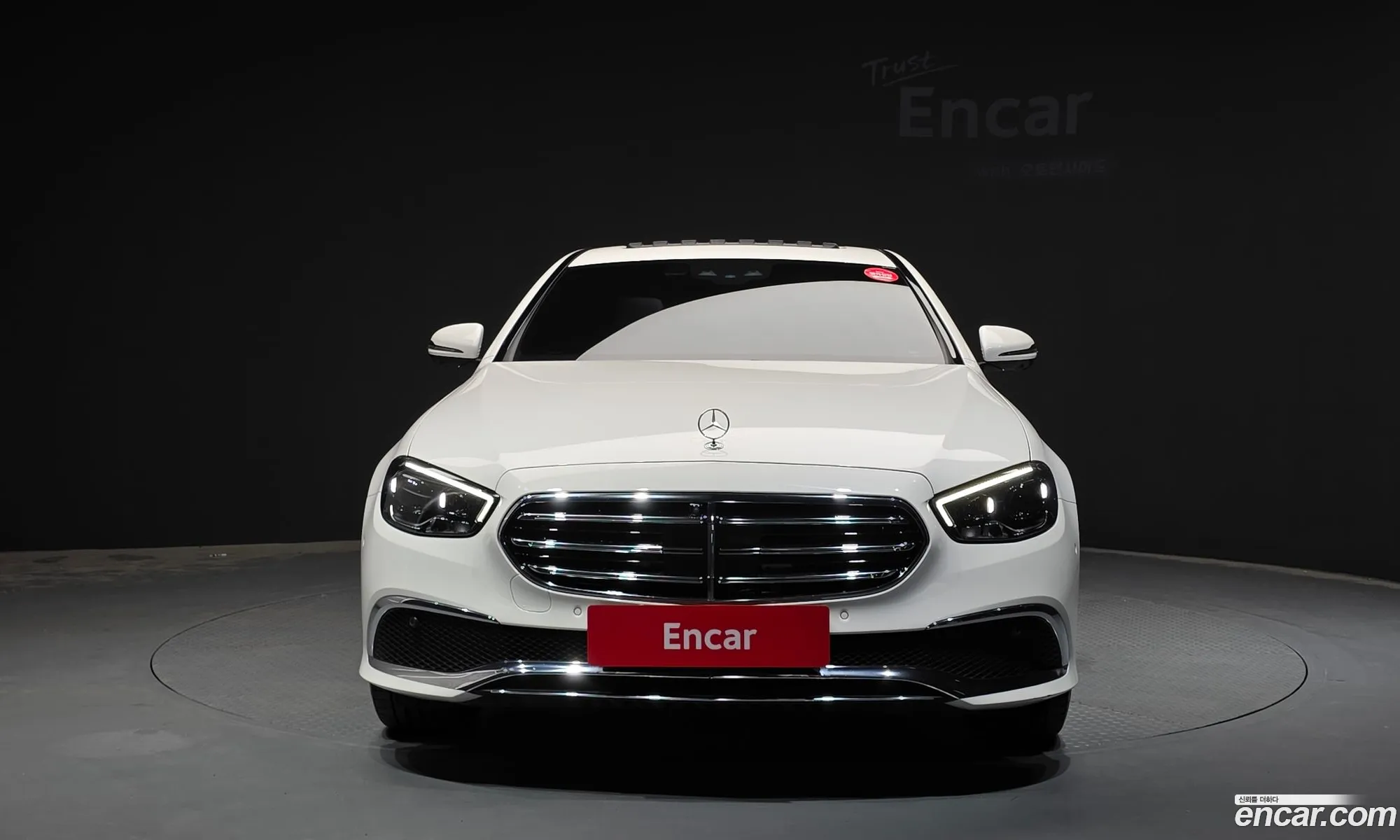 Mercedes-Benz E-Class W213 2022 — 17