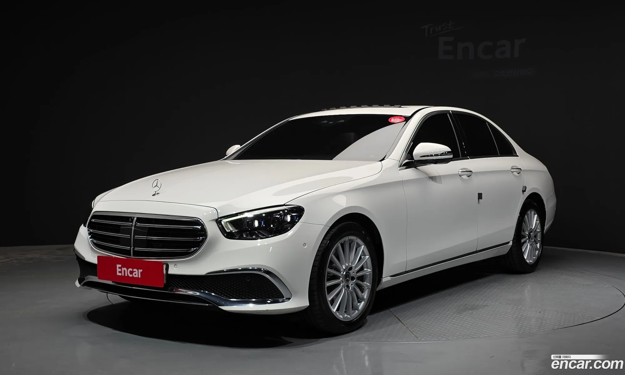 Mercedes-Benz E-Class W213 2022 — 29