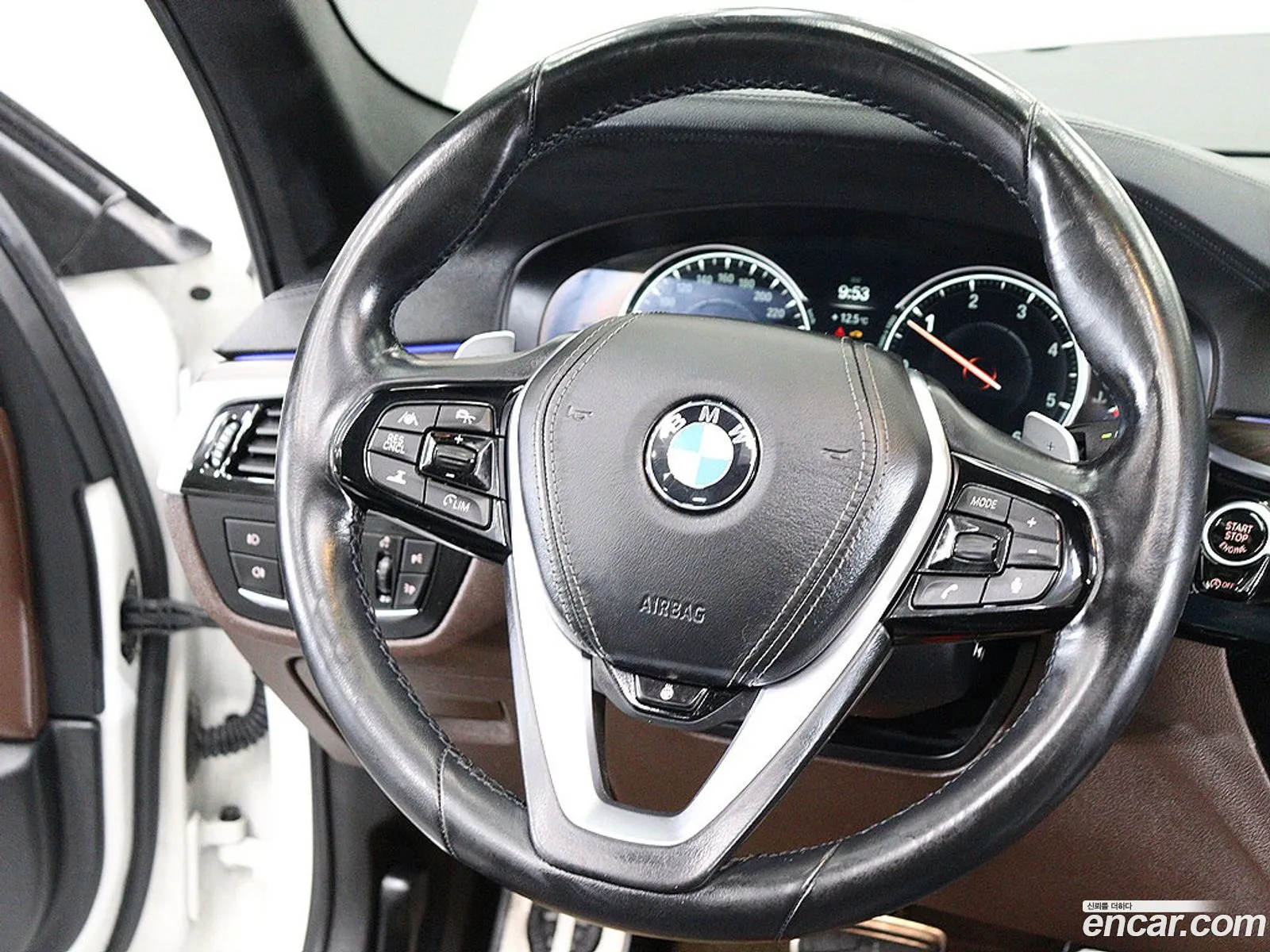 BMW 5 Series 2017 — 17