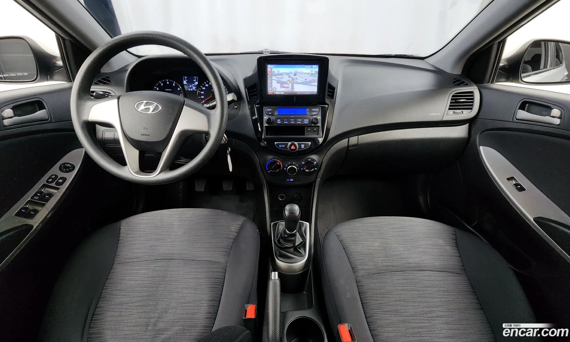 Hyundai Accent 2015 — 3