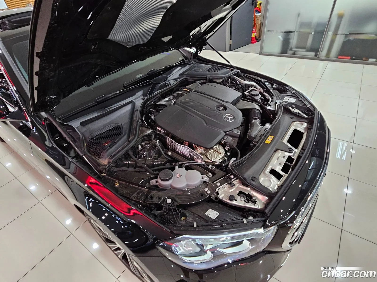 Mercedes-Benz E-Class W214 2024 — 10