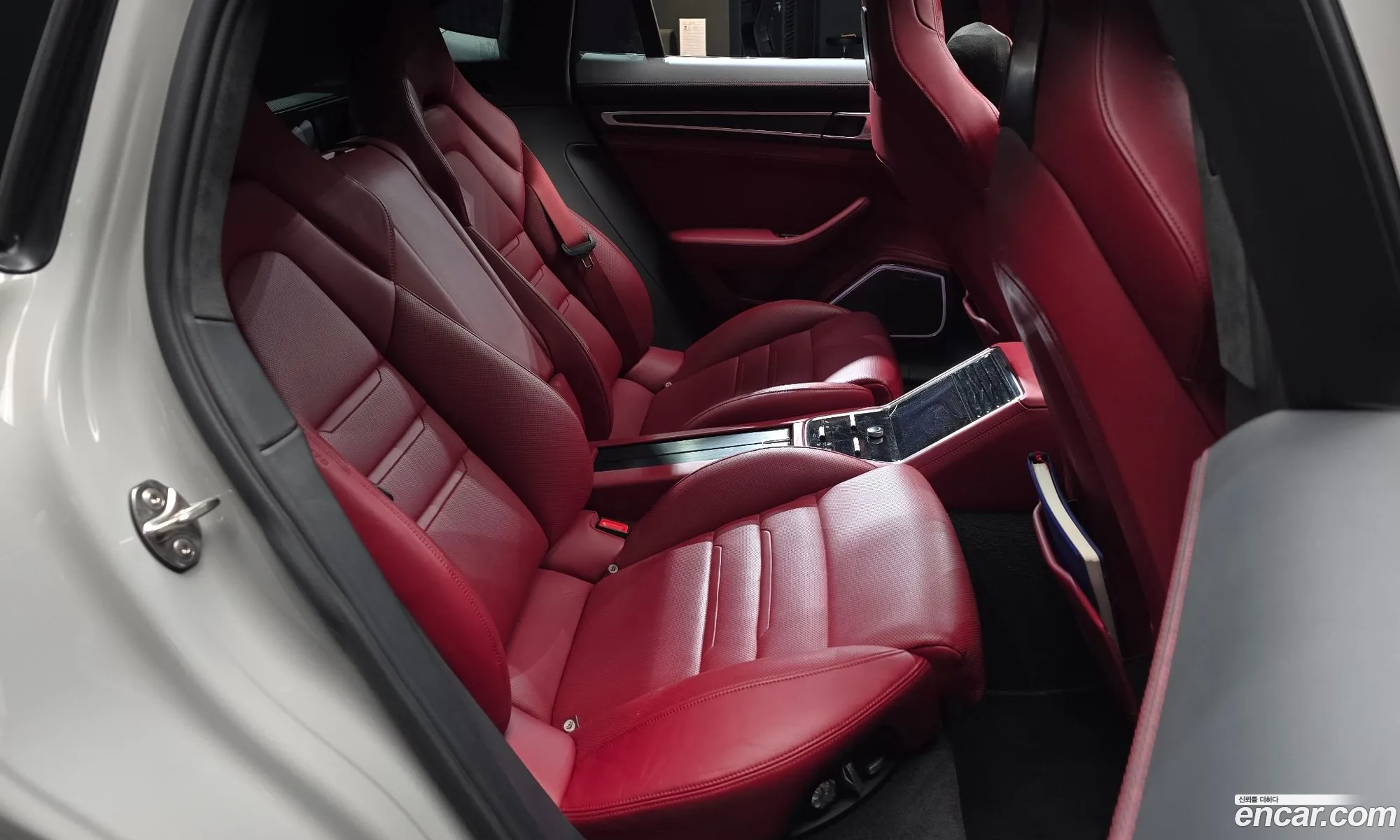 Porsche Panamera 2021 — 4