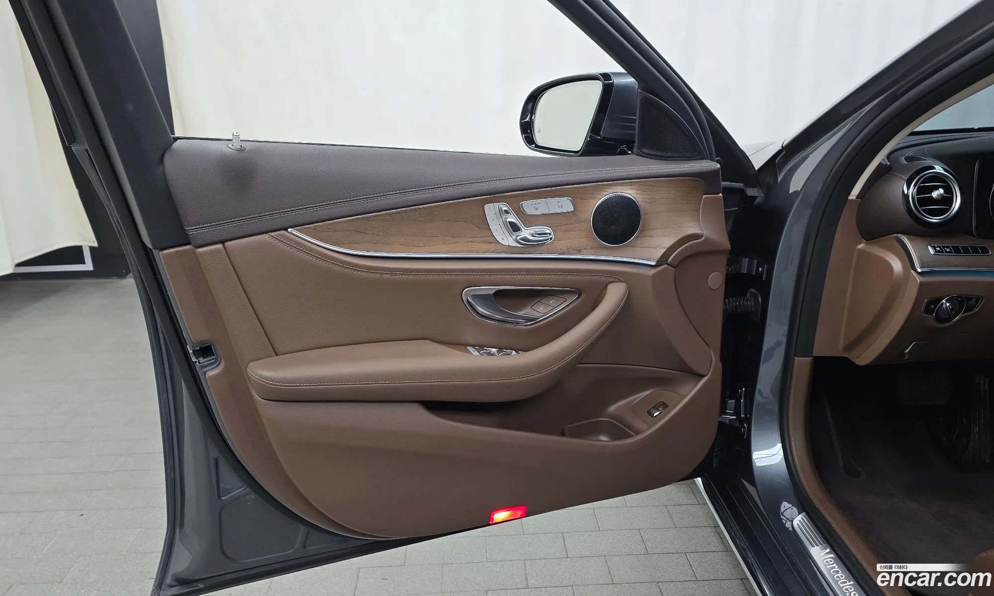 Mercedes-Benz E-Class W213 2018 WDDZF0EB3JA435256 — 14