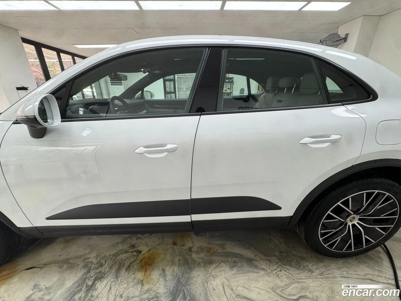 Porsche Macan EV 2025 — 19