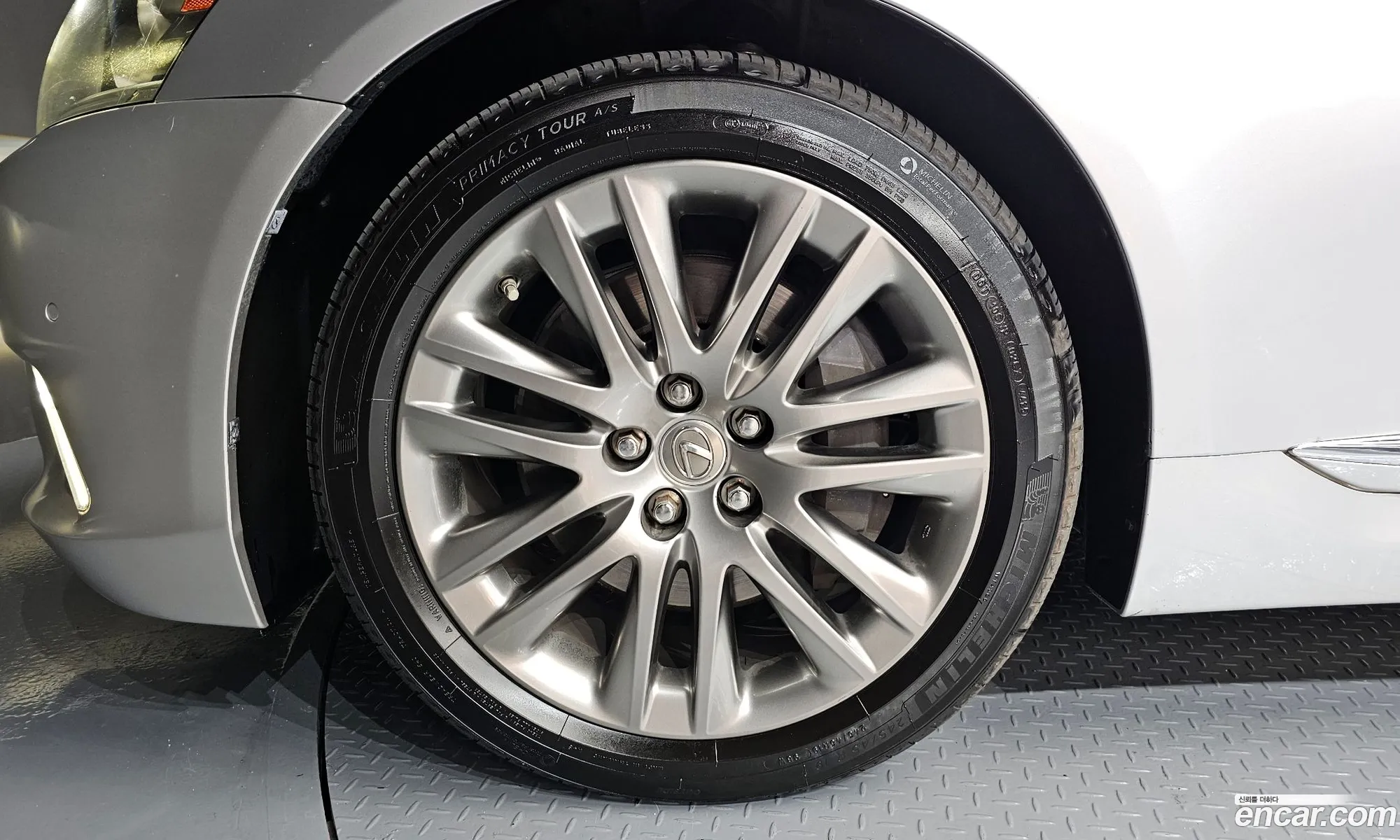Lexus LS600hL 2014 JTHDU1EF8E5018036 — 7