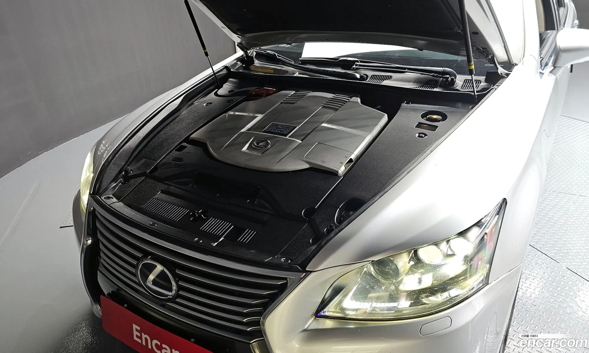 Lexus LS600hL 2014 JTHDU1EF8E5018036 — 9