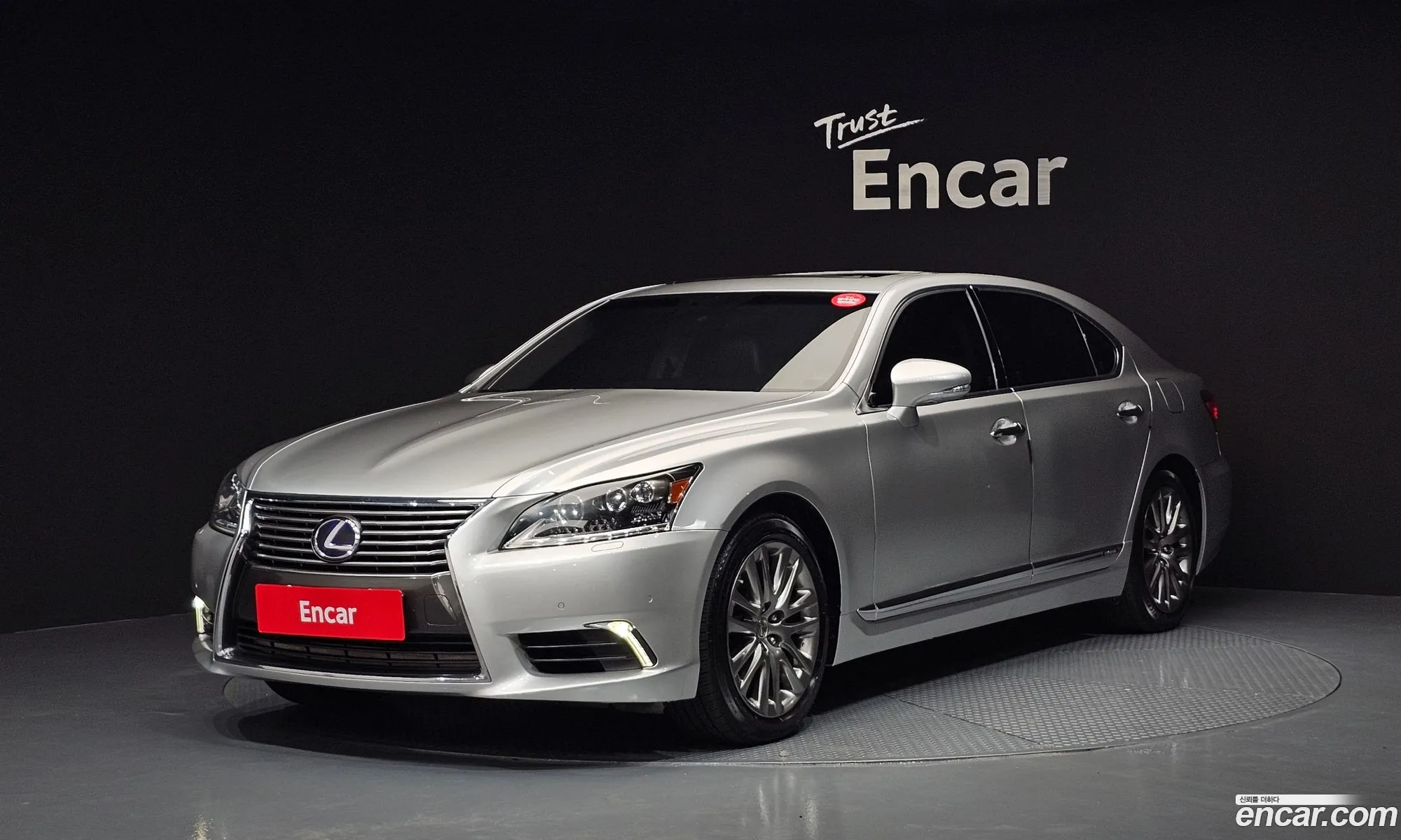 Lexus LS600hL 2014 JTHDU1EF8E5018036 — 17