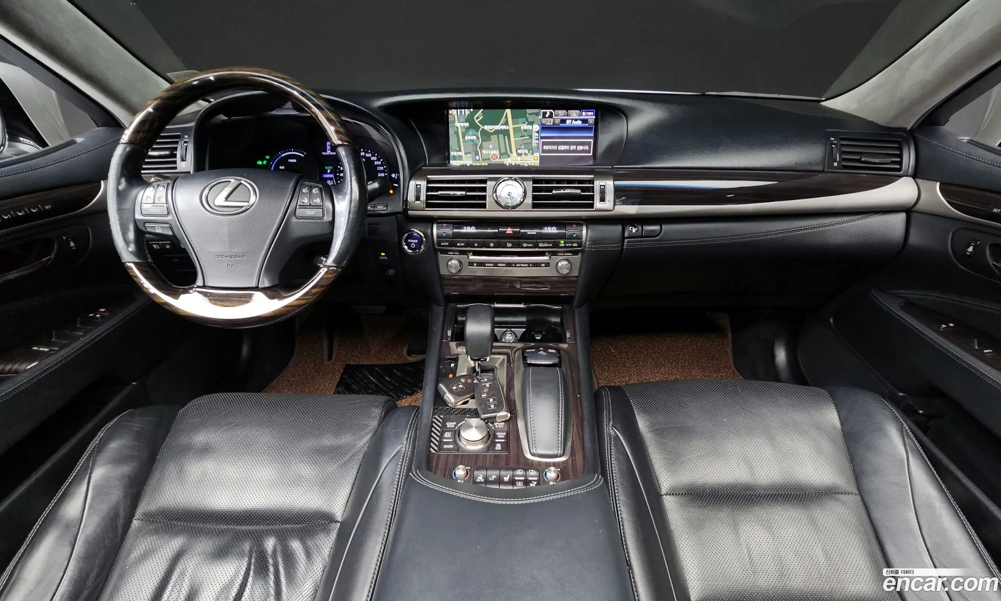 Lexus LS600hL 2014 JTHDU1EF8E5018036 — 19
