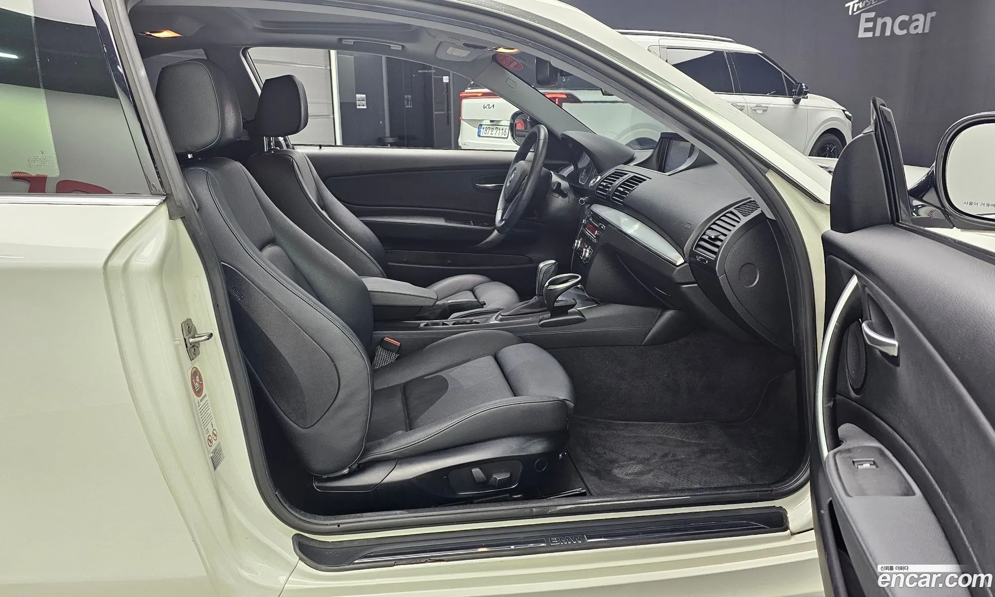 BMW 1 Series 2010 WBAUR3100BVL41277 — 19