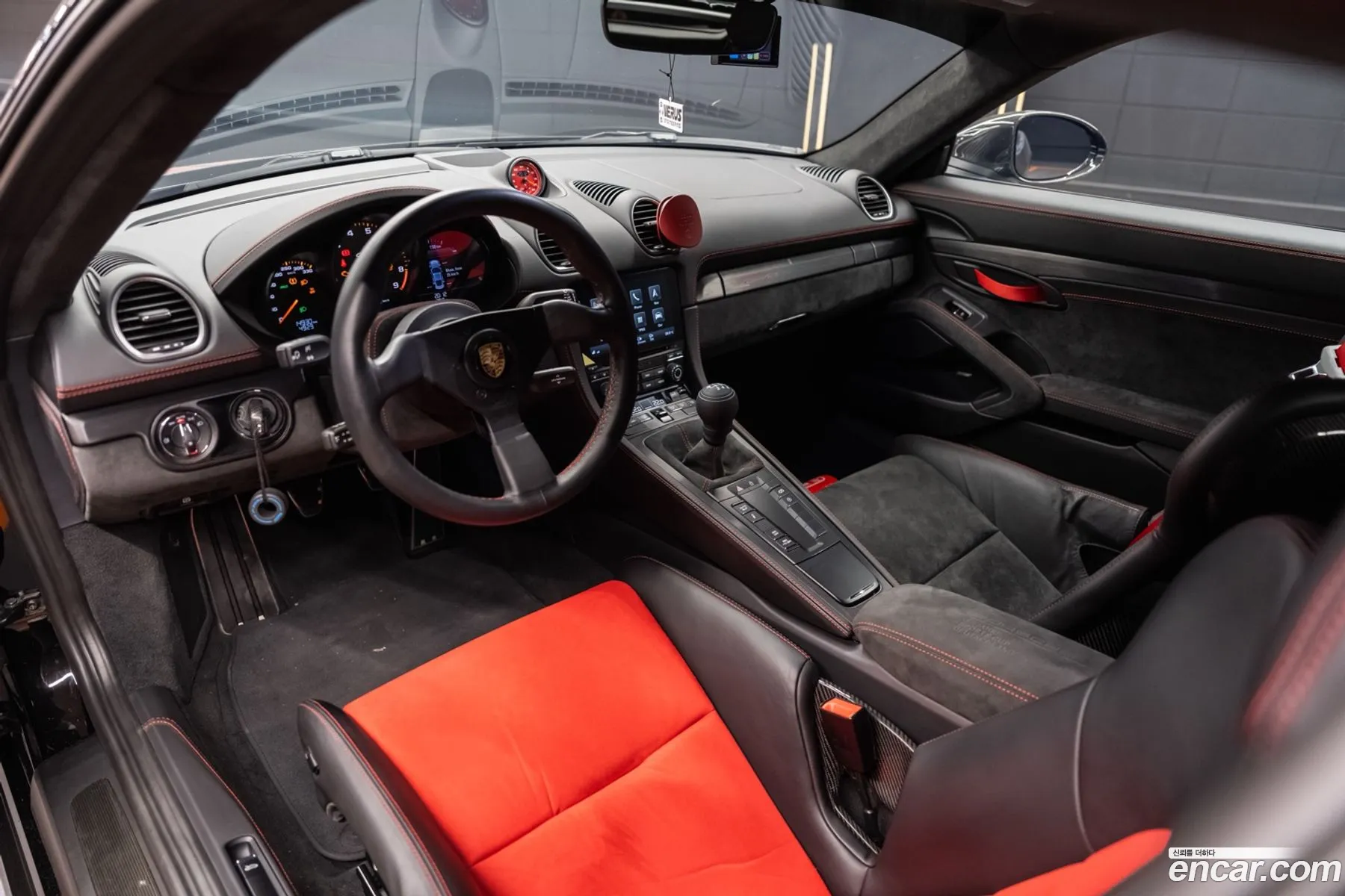 Porsche 718 Cayman 2020 — 10