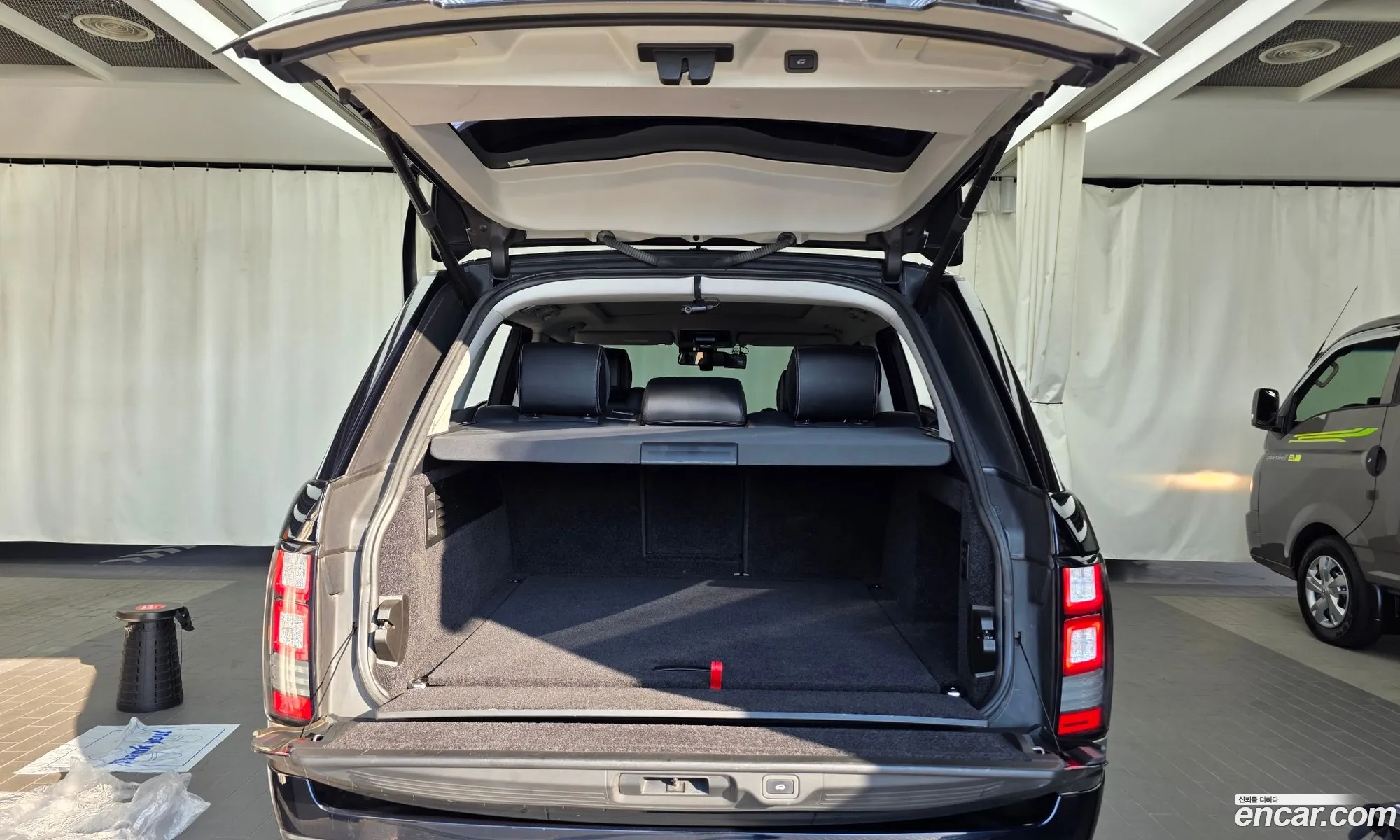 Land Rover Range Rover 2013 SALGA2JF0EA140750 — 18