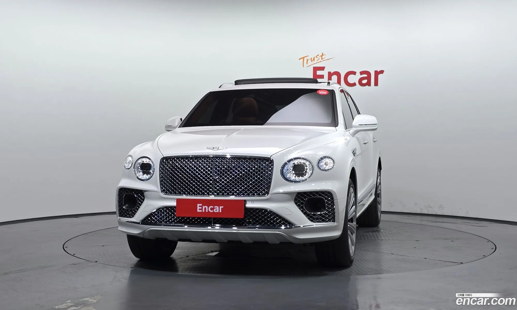 Bentley Bentayga 2022 SJAAM14V2NC015420 — 5