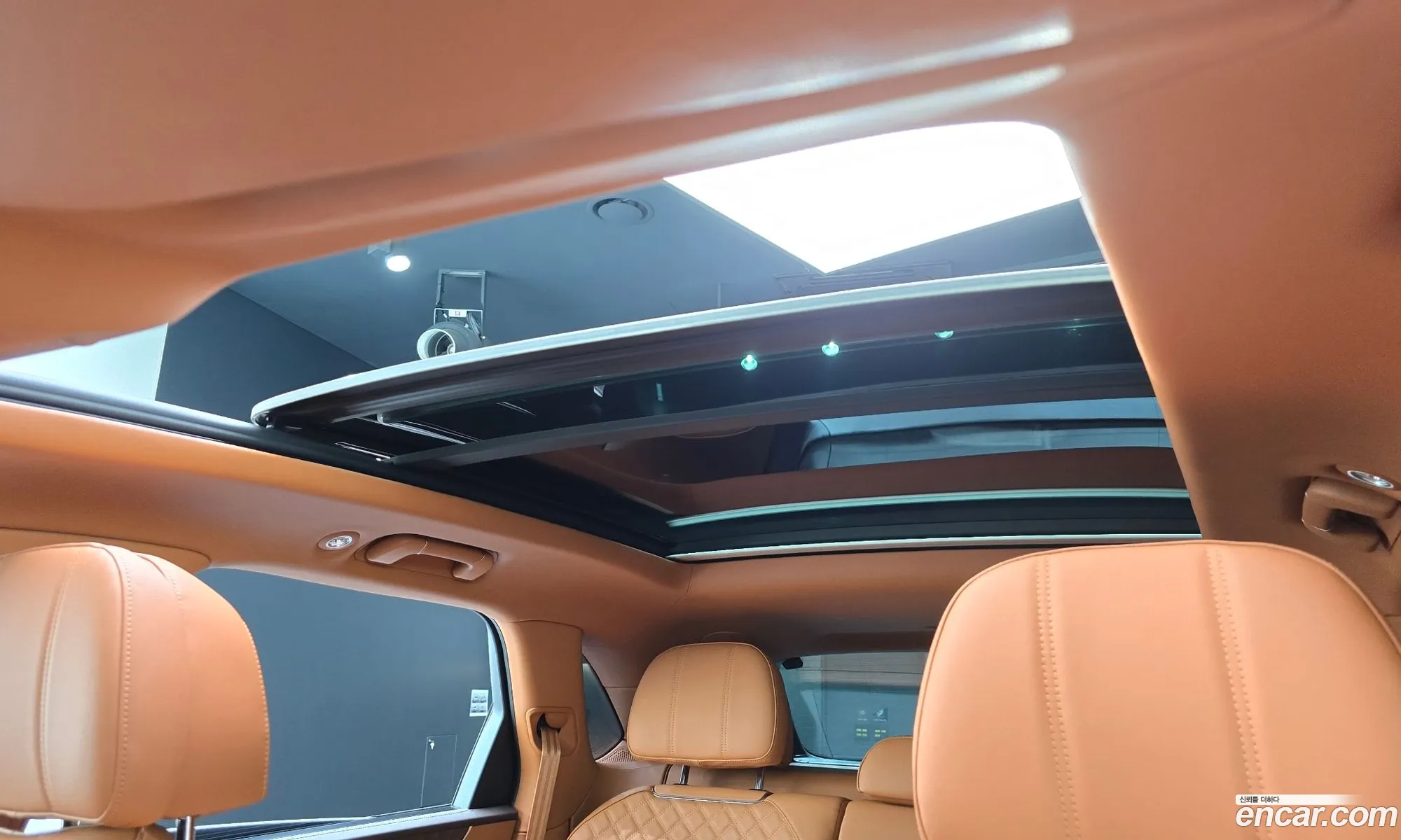 Bentley Bentayga 2022 SJAAM14V2NC015420 — 21