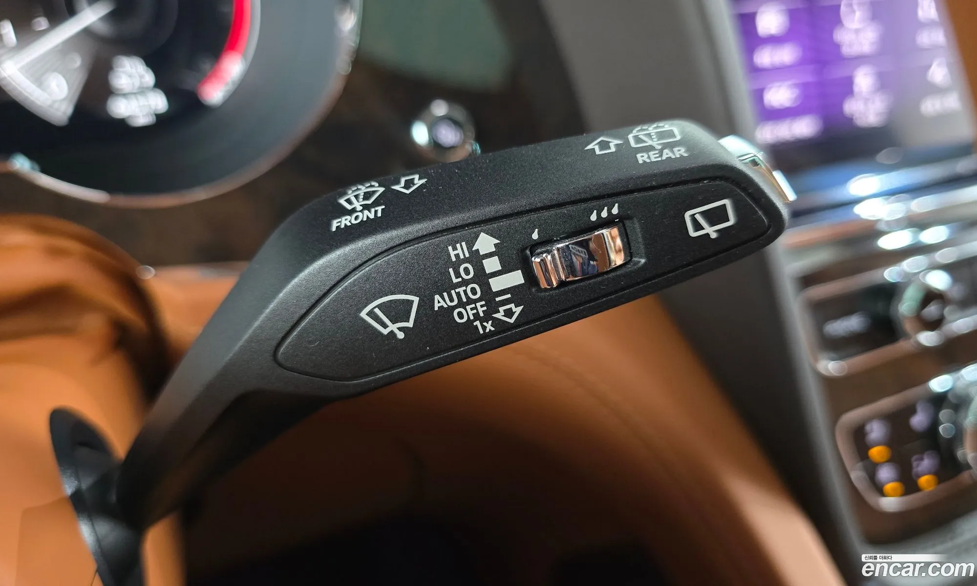 Bentley Bentayga 2022 SJAAM14V2NC015420 — 14