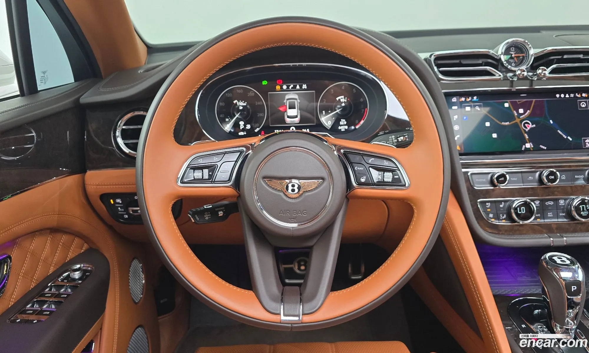 Bentley Bentayga 2022 SJAAM14V2NC015420 — 36