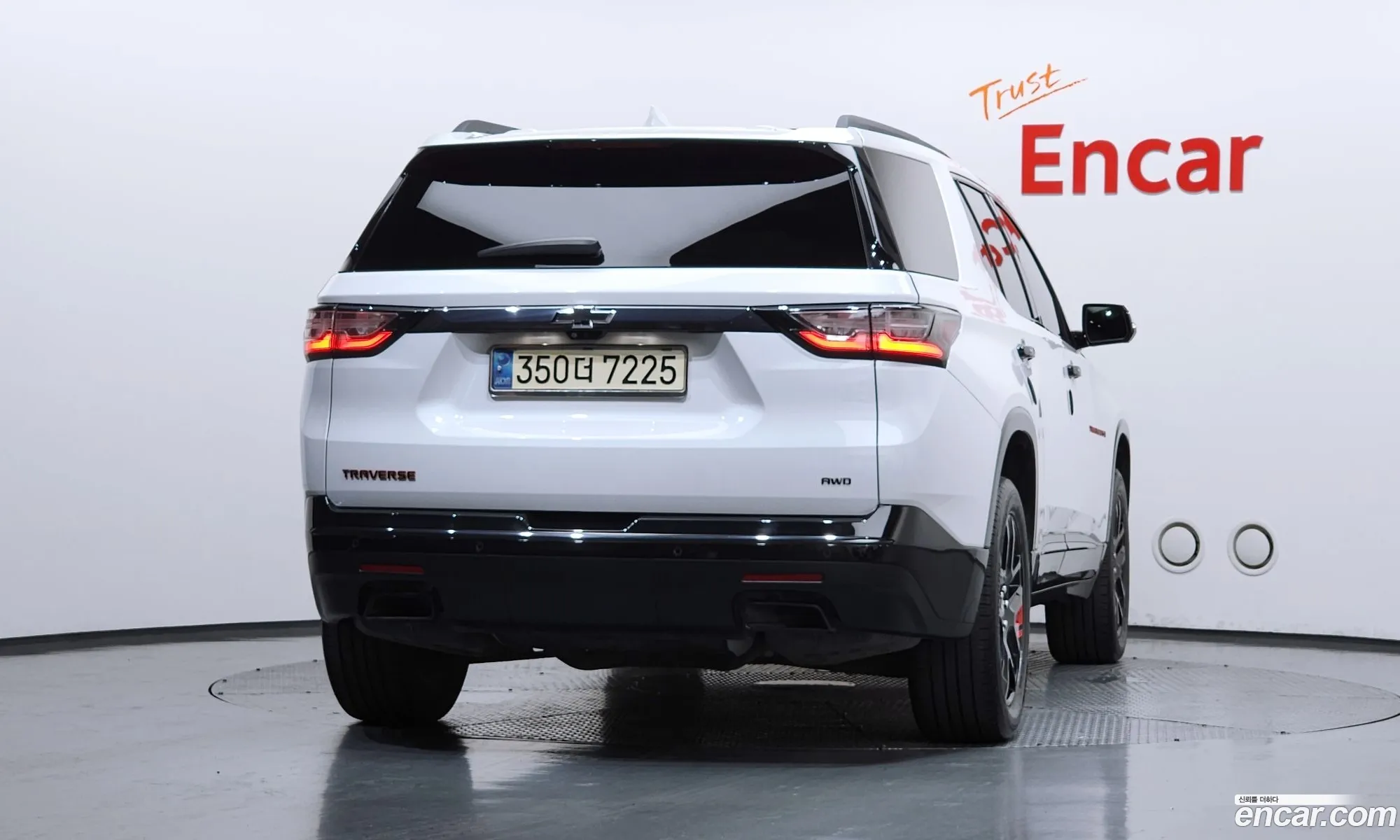 Chevrolet (GM Daewoo) Traverse 2021 — 3