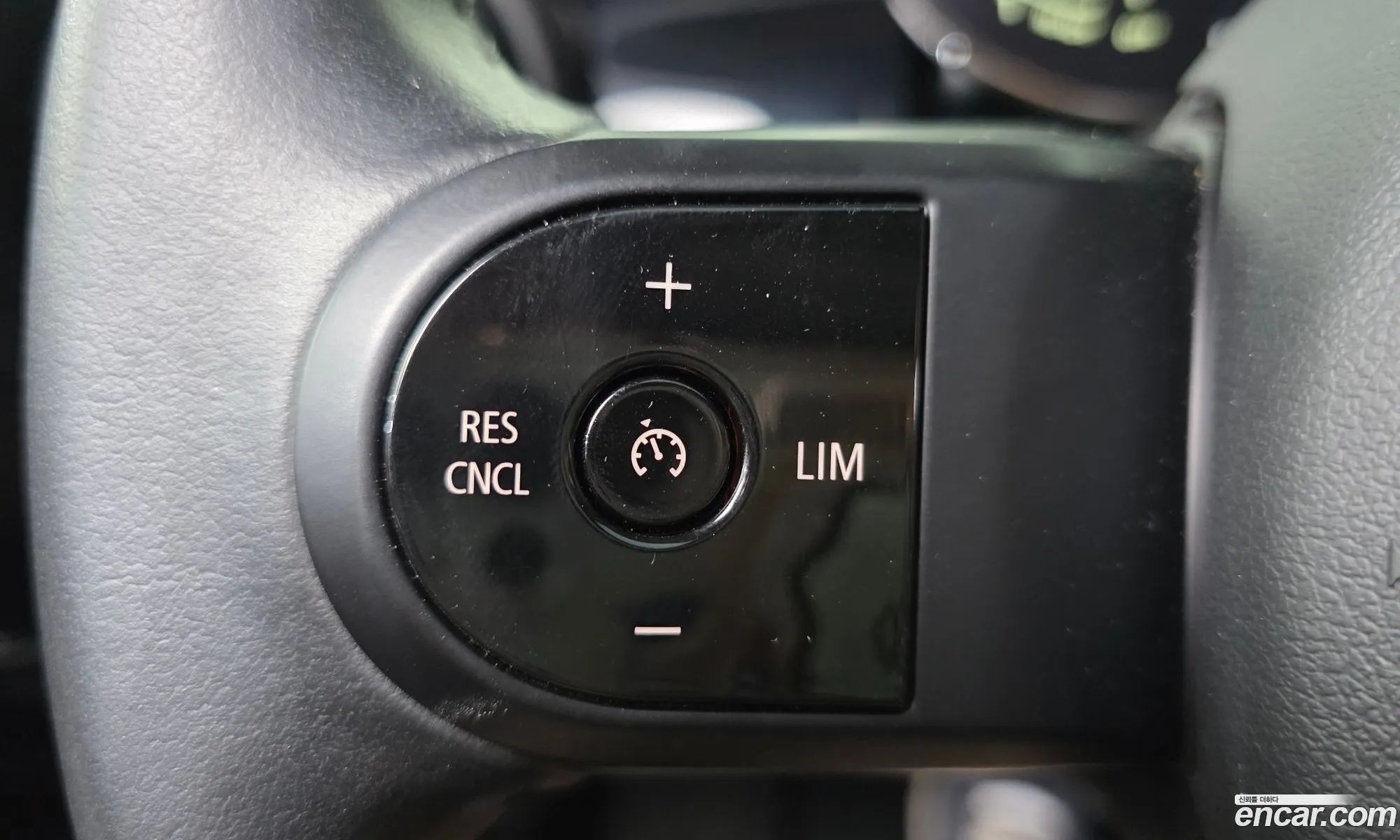 Mini Cooper 2021 WMW41DH02N2P90386 — 26