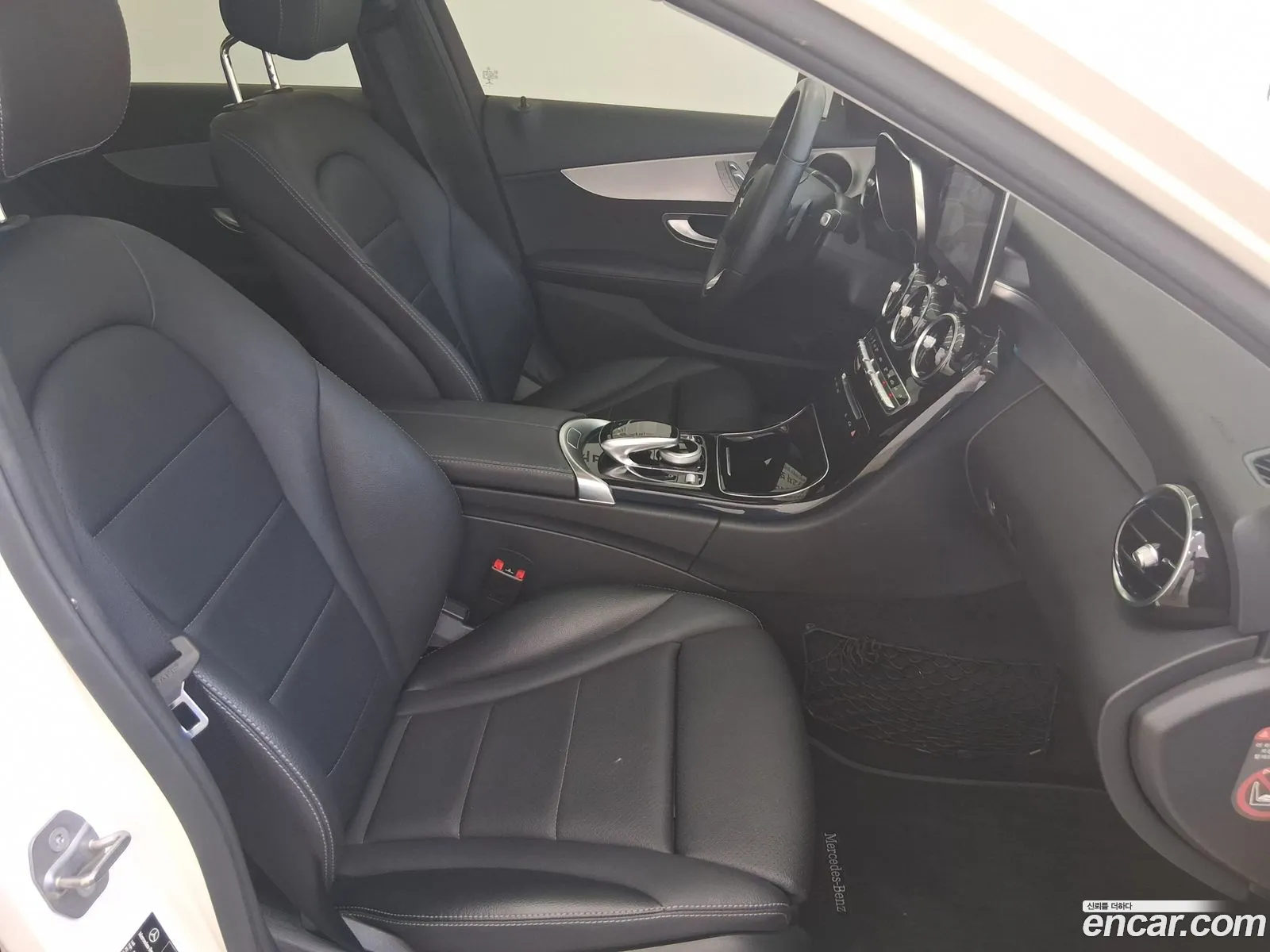 Mercedes-Benz C-Class W205 2018 — 18