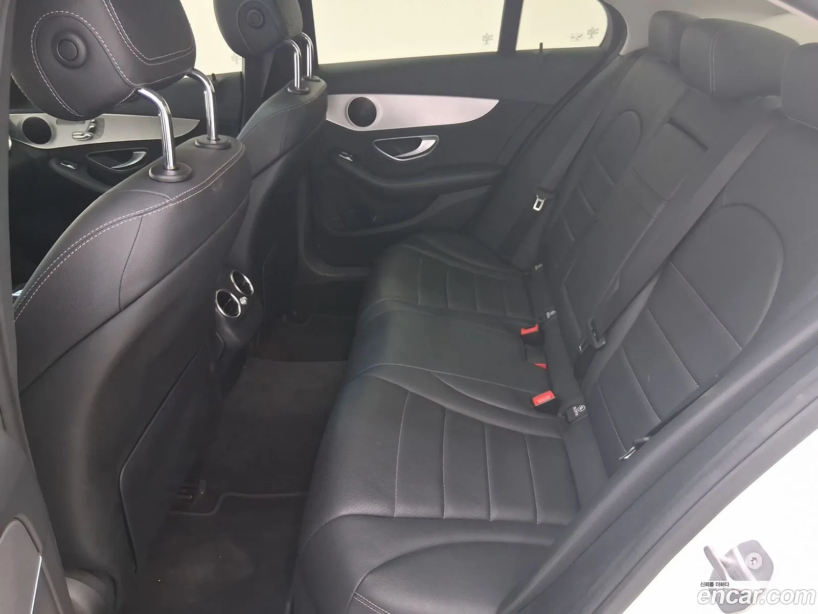 Mercedes-Benz C-Class W205 2018 — 15