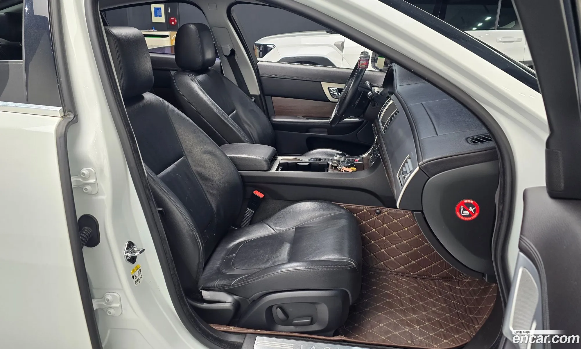 Jaguar XF 2011 SAJAA0567CDS33094 — 10