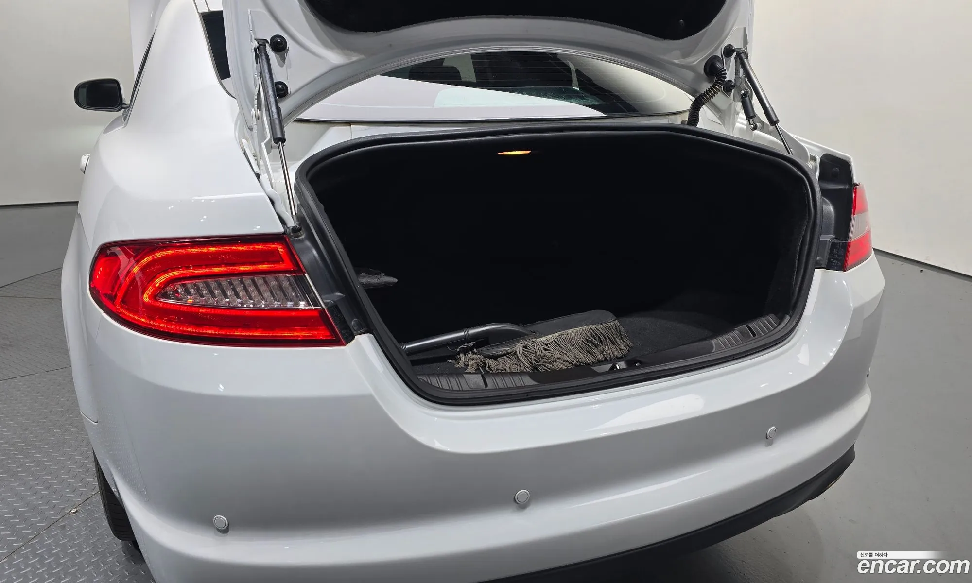 Jaguar XF 2011 SAJAA0567CDS33094 — 18