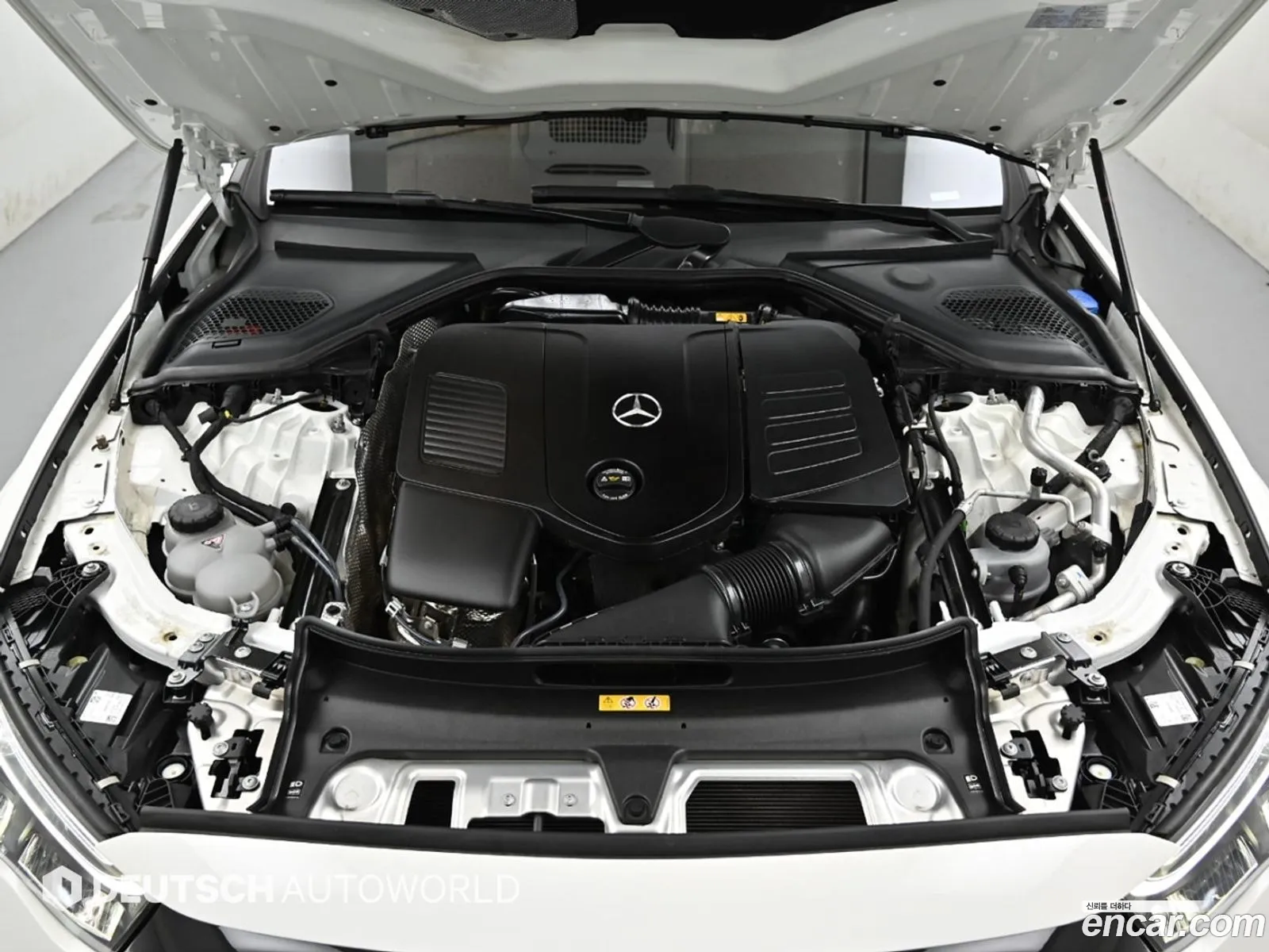 Mercedes-Benz E-Class W214 2024 — 11