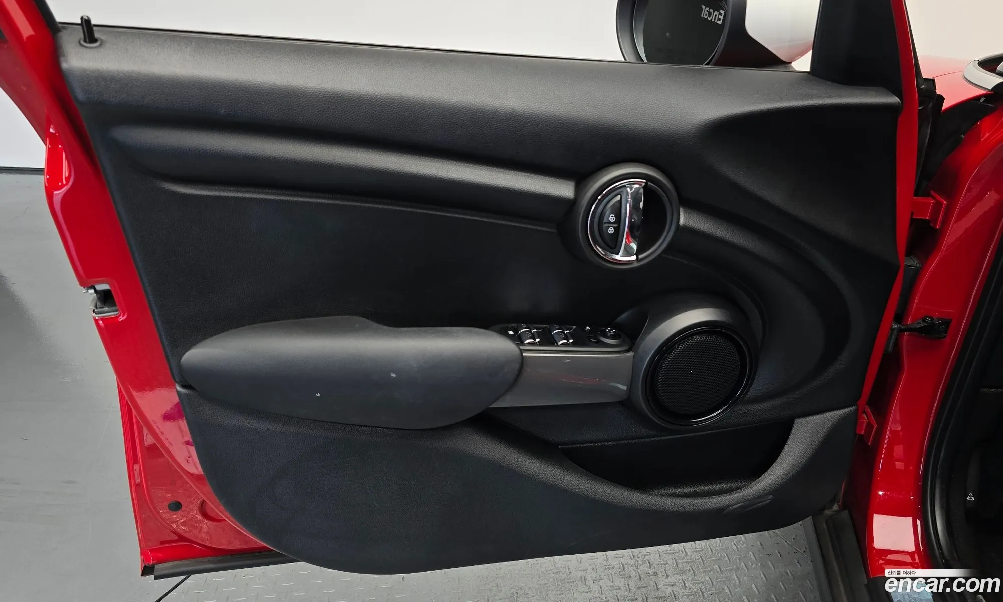 Mini Cooper 2020 — 28