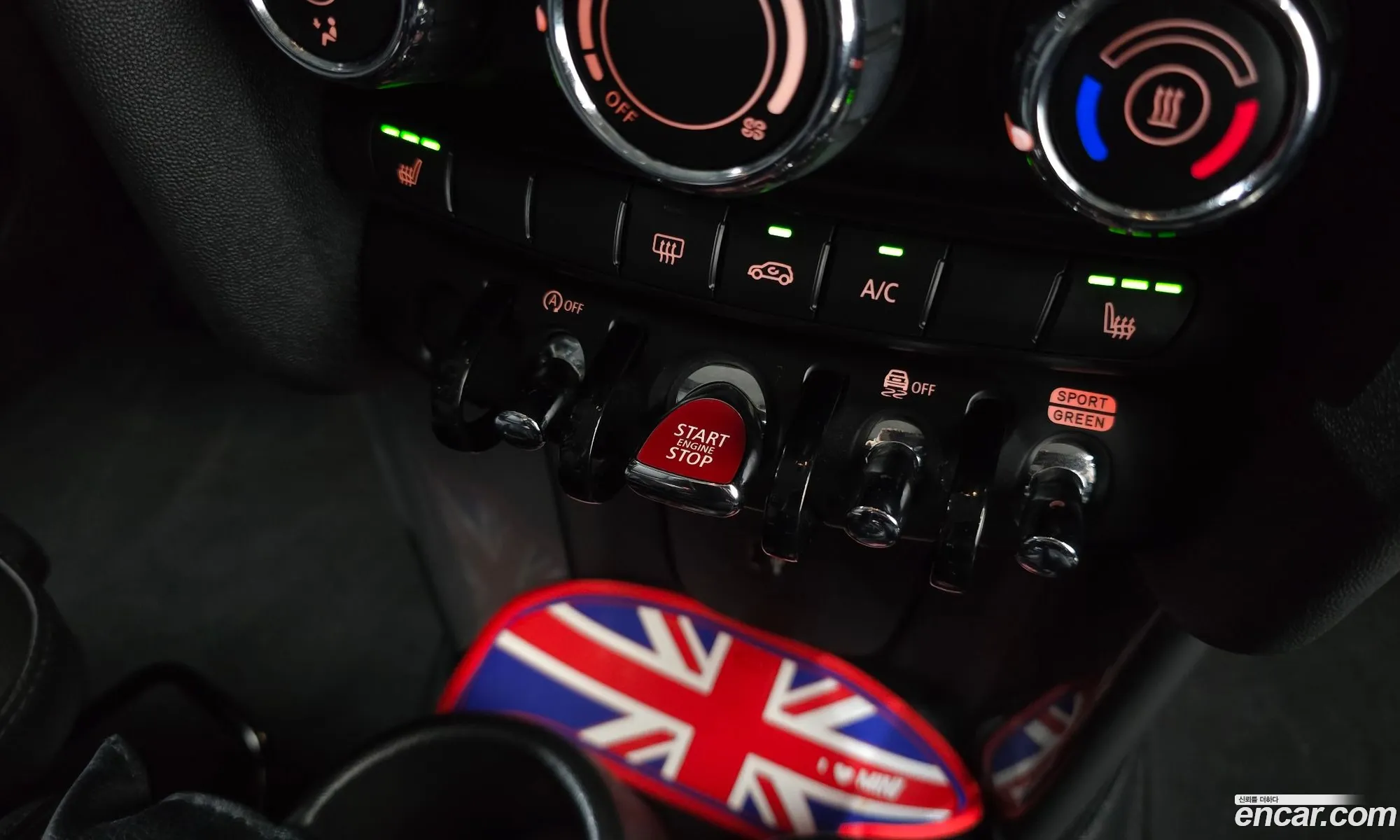 Mini Cooper 2020 — 17