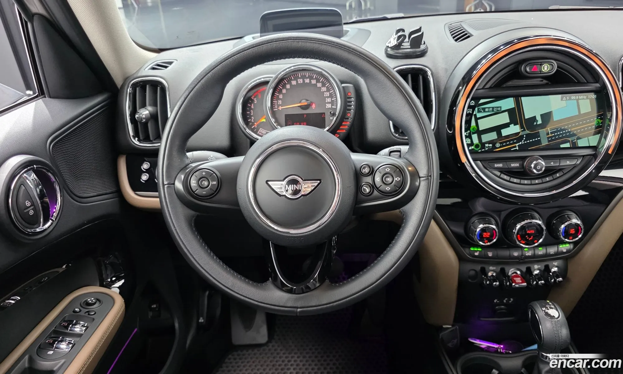 Mini Cooper D Countryman 2017 WMWYU1104J3D18909 — 32