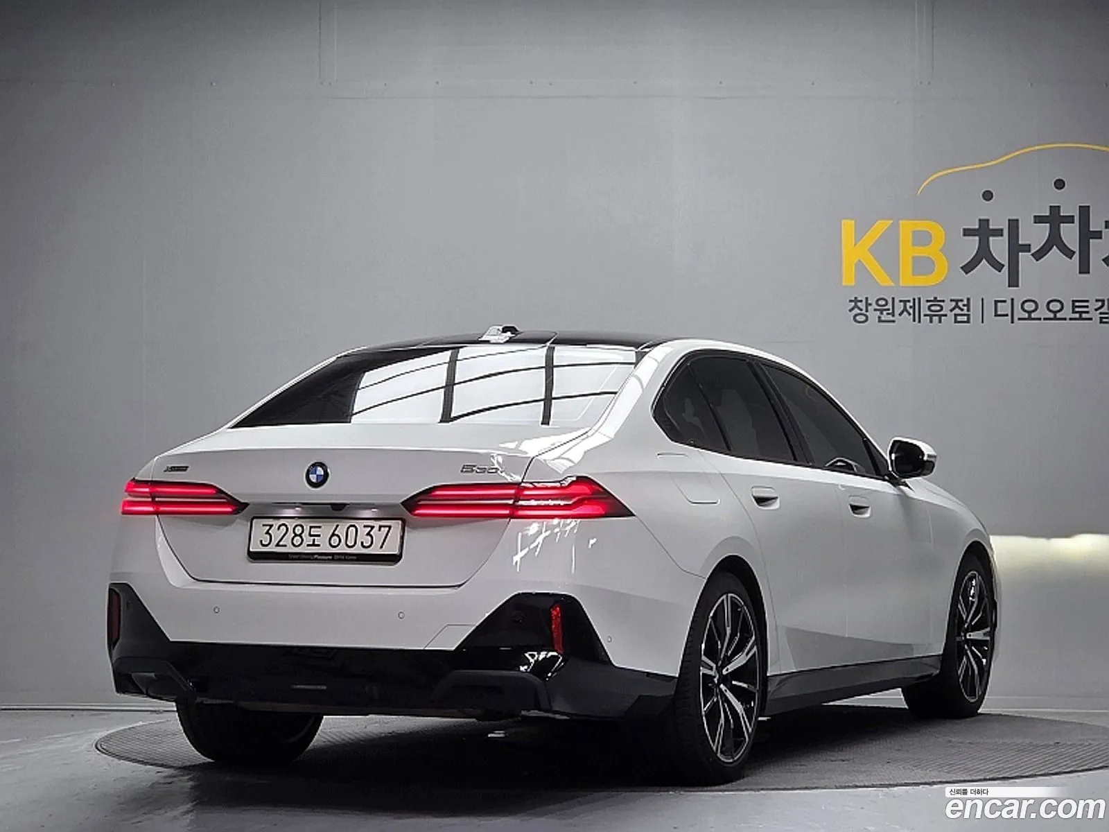 BMW 5 Series 2025 — 13