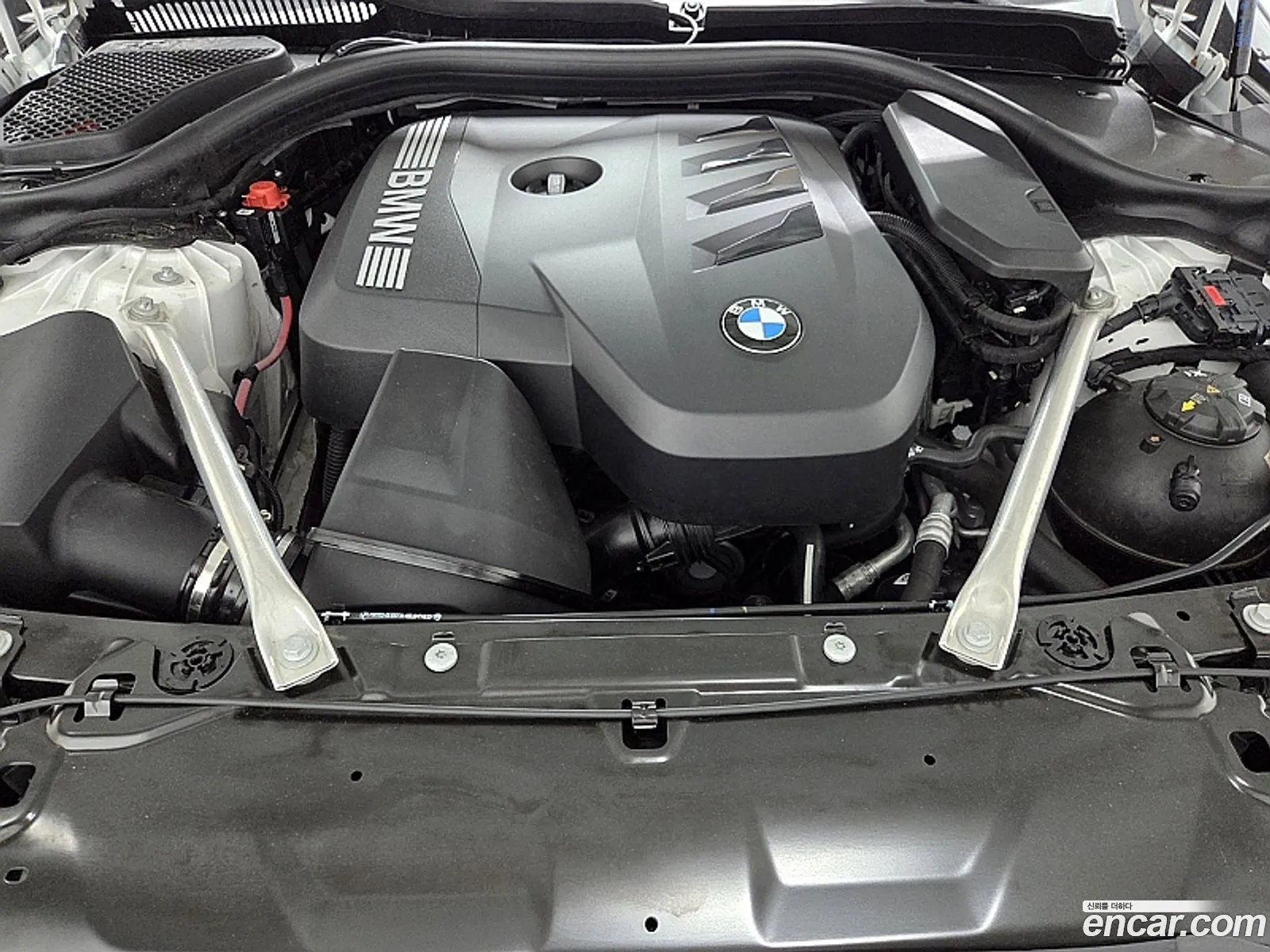BMW 5 Series 2025 — 9