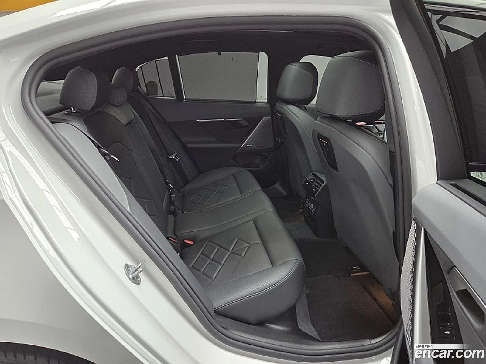 BMW 5 Series 2025 — 14