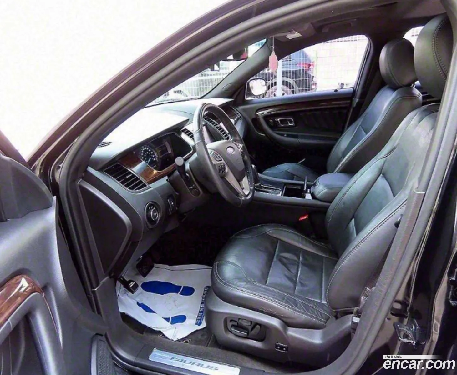 Ford Taurus 2013 — 19