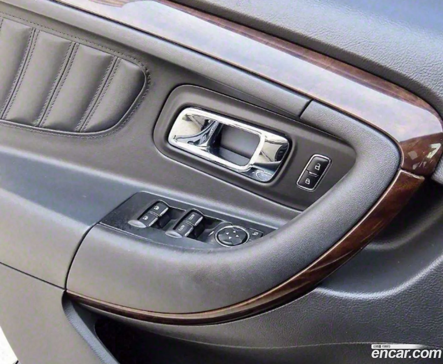 Ford Taurus 2013 — 10