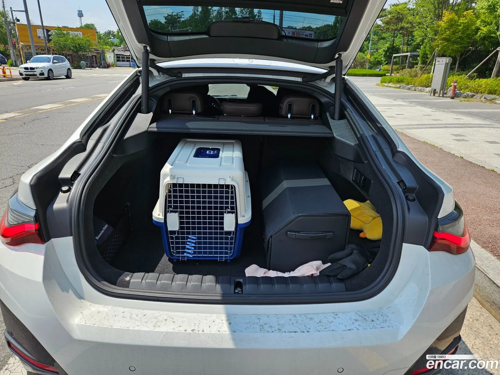 BMW i4 2023 — 2