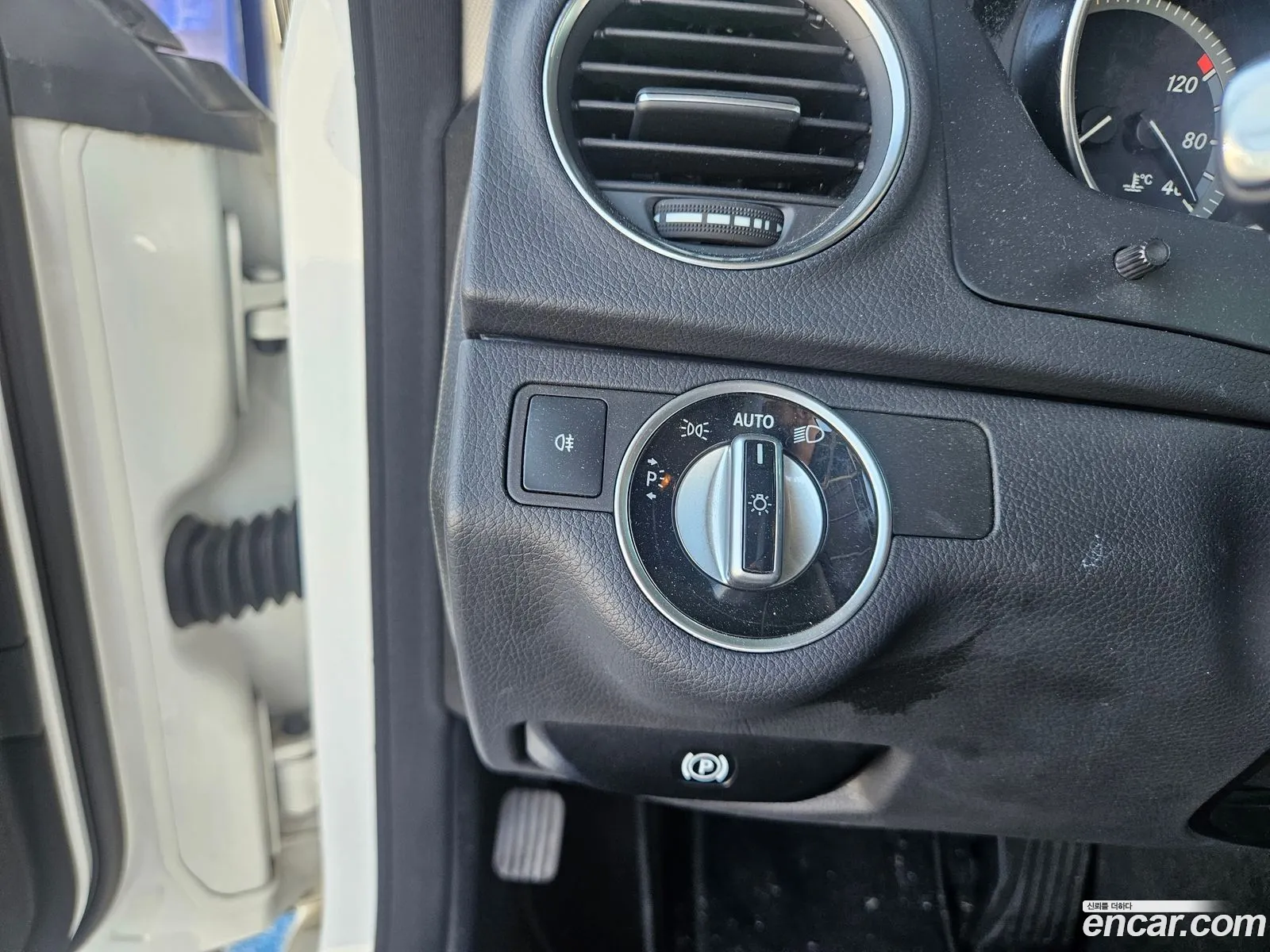 Mercedes-Benz C-Class W204 2013 — 8