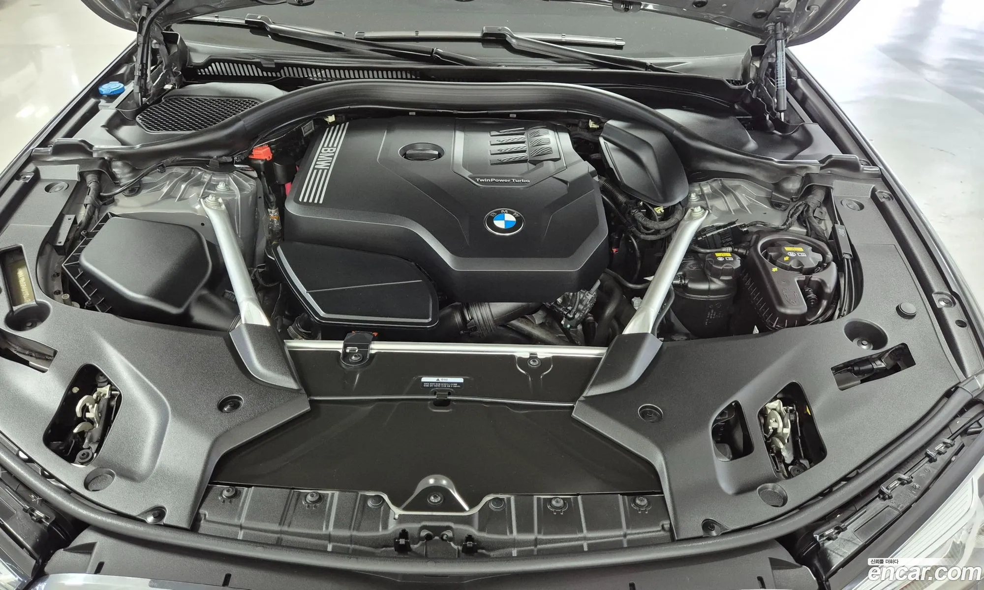 BMW 5 Series 2021 — 16