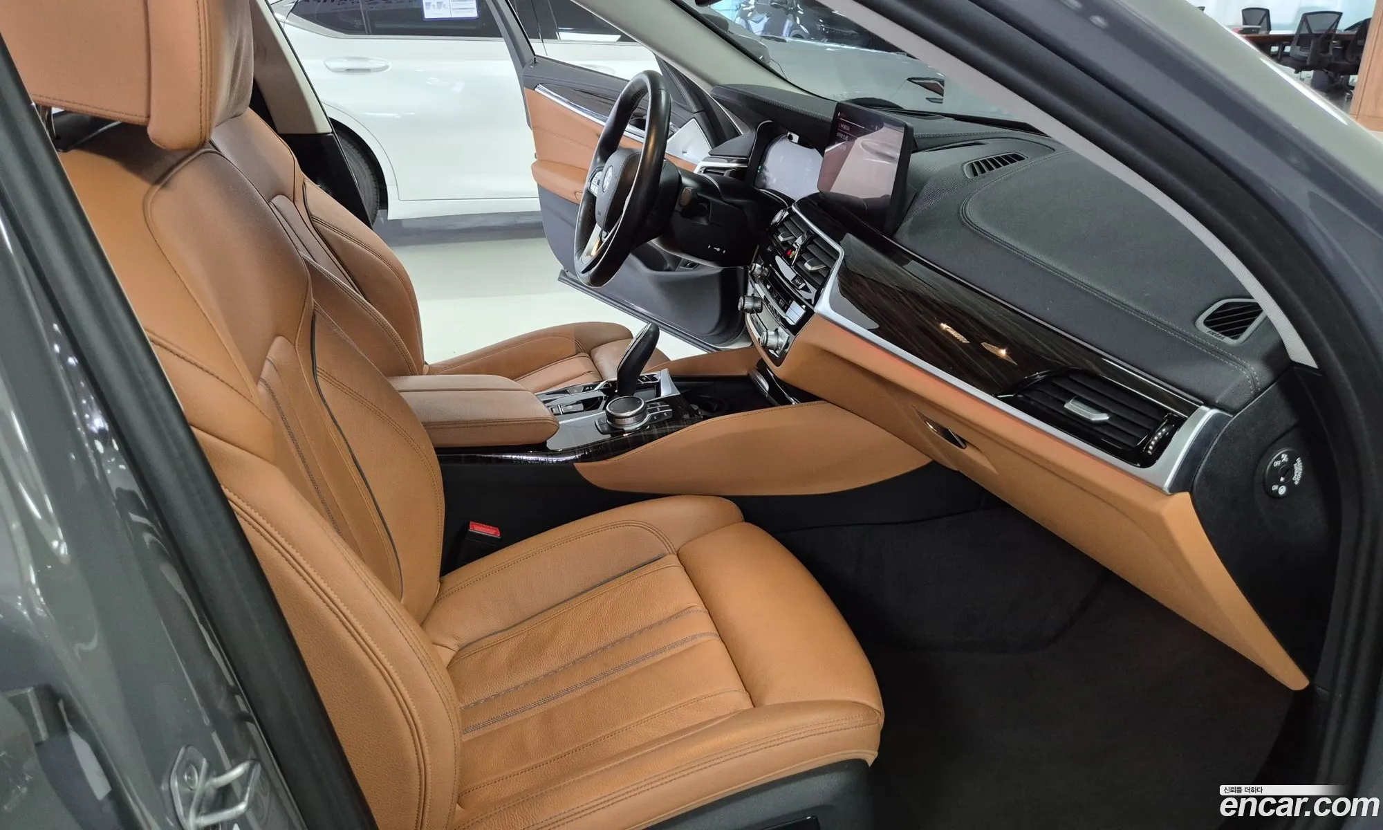 BMW 5 Series 2021 — 3