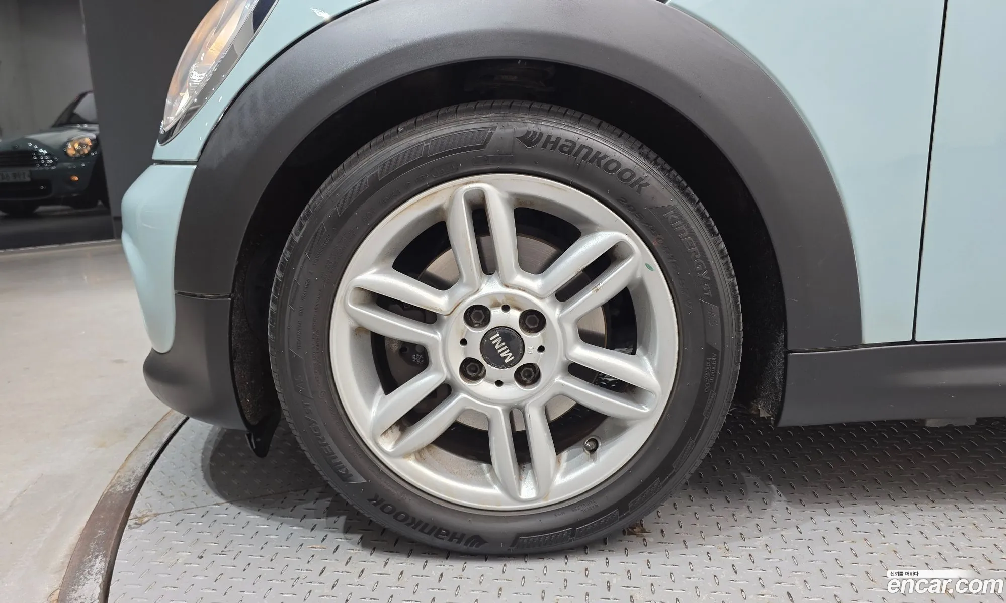 Mini Cooper Convertible 2014 WMWZN3108ET656796 — 9