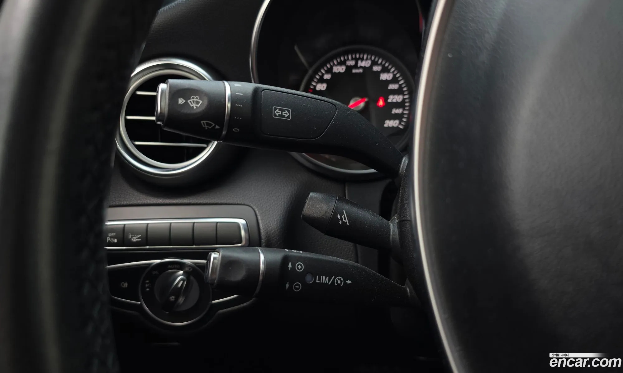 Mercedes-Benz C-Class W205 2018 — 12