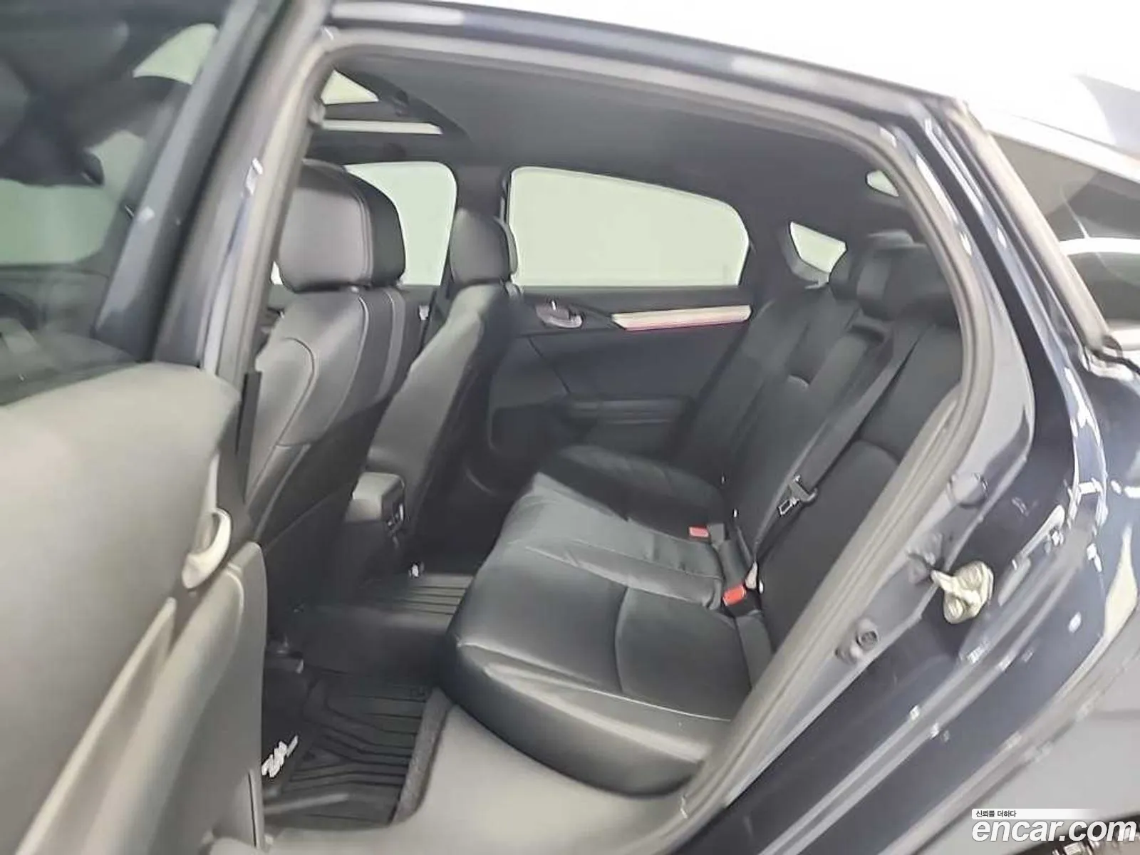 Honda Civic 2019 — 18
