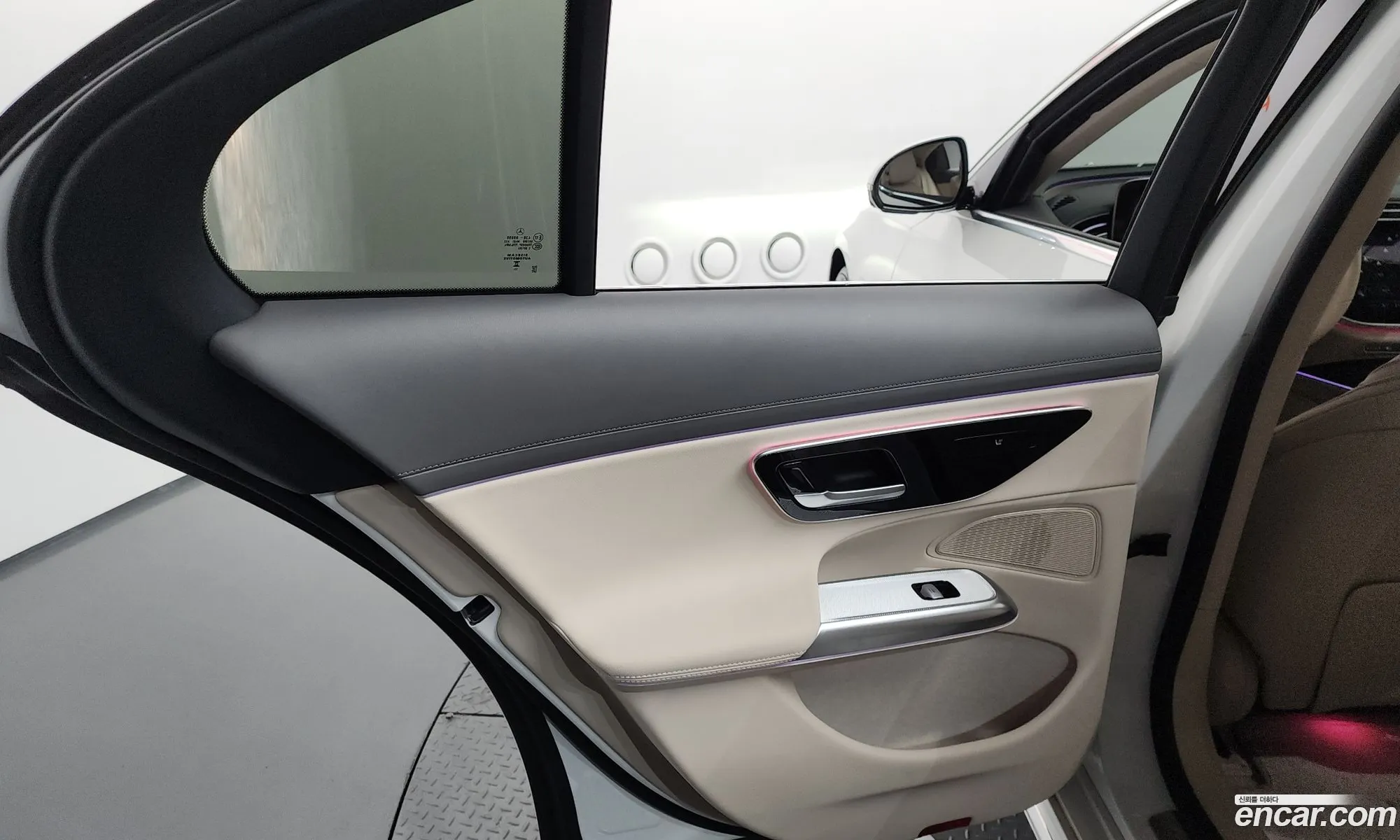 Mercedes-Benz E-Class W214 2024 W1KLF0FB9RA031829 — 25